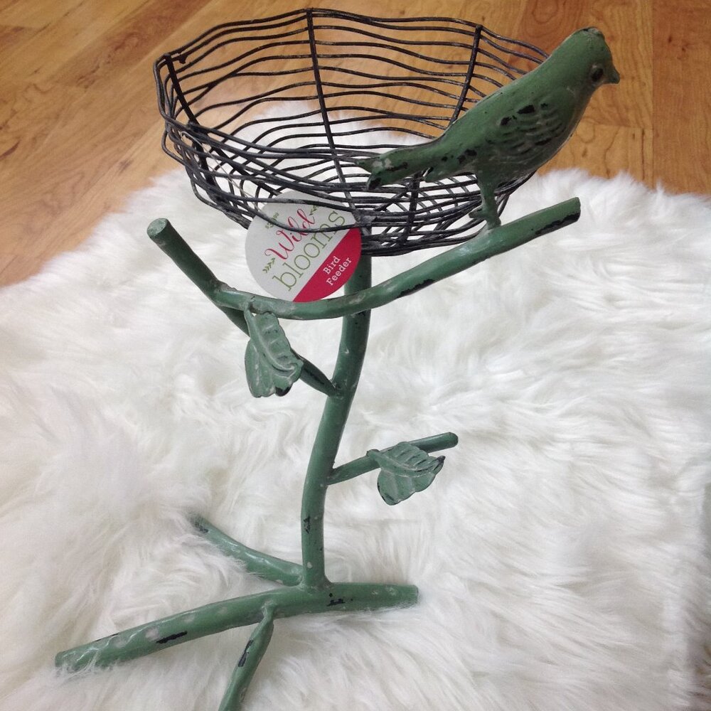 Wire Bird Nest & Twig Basket Decorative